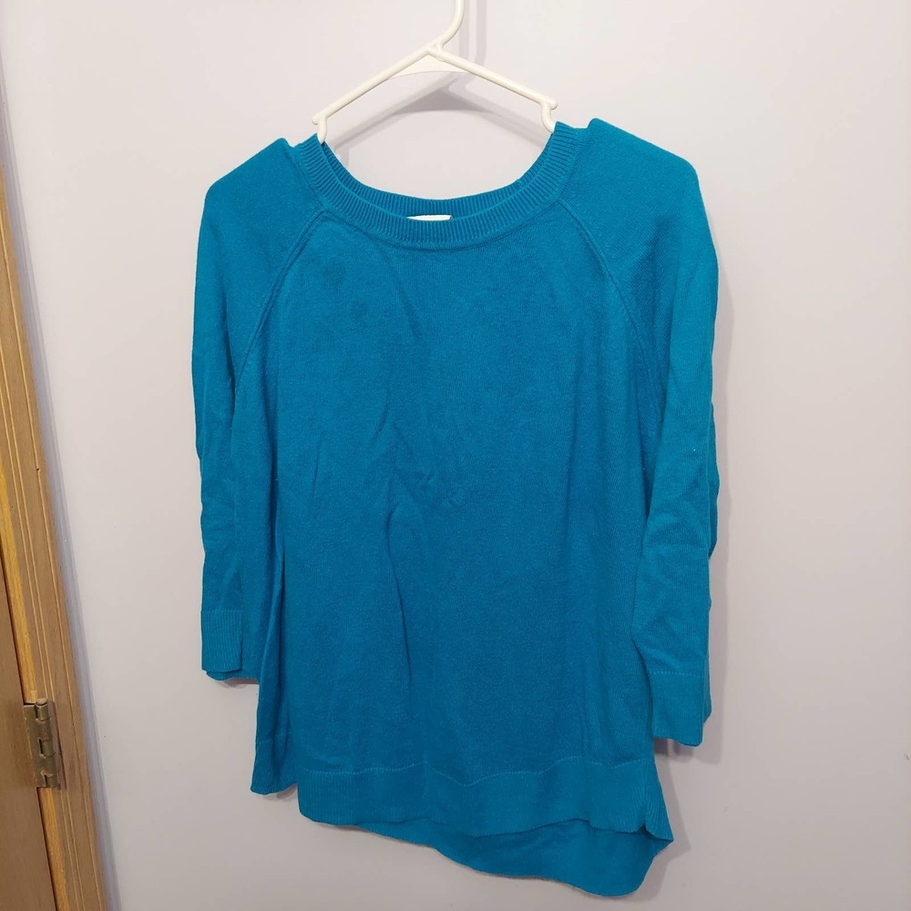 Stylus blue sweater Medium 3/4 sleeve